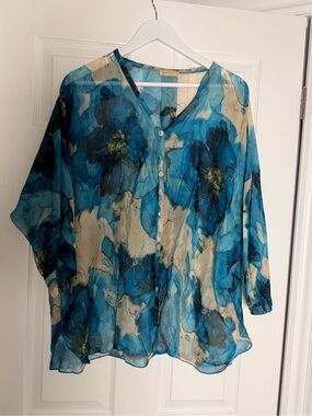 Giusy Made in Italy Blue Watercolor Floral Sheer Oversized Blouse
